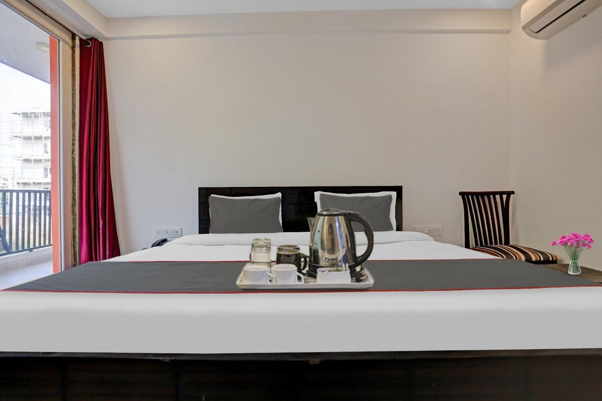 Hotel O The Grand Palm 古尔冈 外观 照片