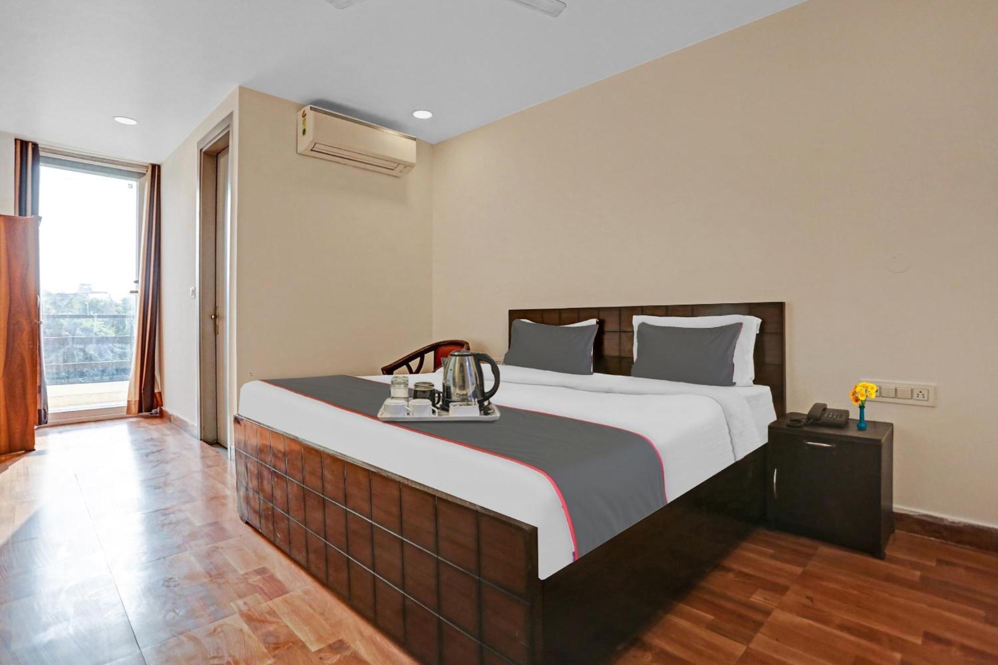 Hotel O The Grand Palm 古尔冈 外观 照片