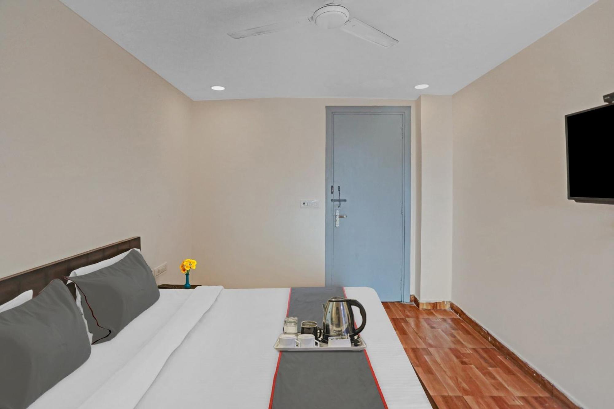Hotel O The Grand Palm 古尔冈 外观 照片